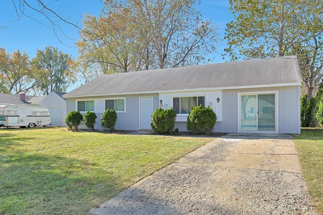 $315,000 | 74 Paddock Street, Montgomery, IL 60538