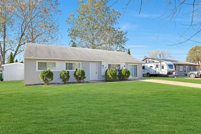 $315,000 | 74 Paddock Street, Montgomery, IL 60538