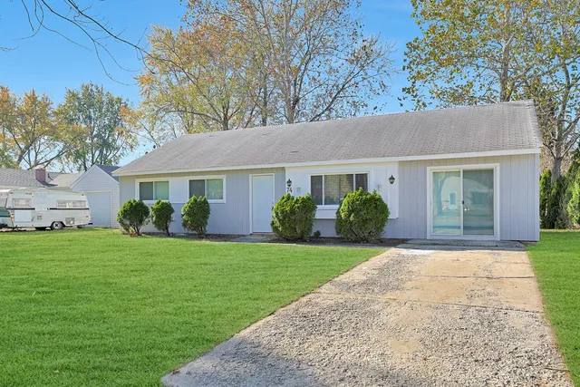 $315,000 | 74 Paddock Street, Montgomery, IL 60538