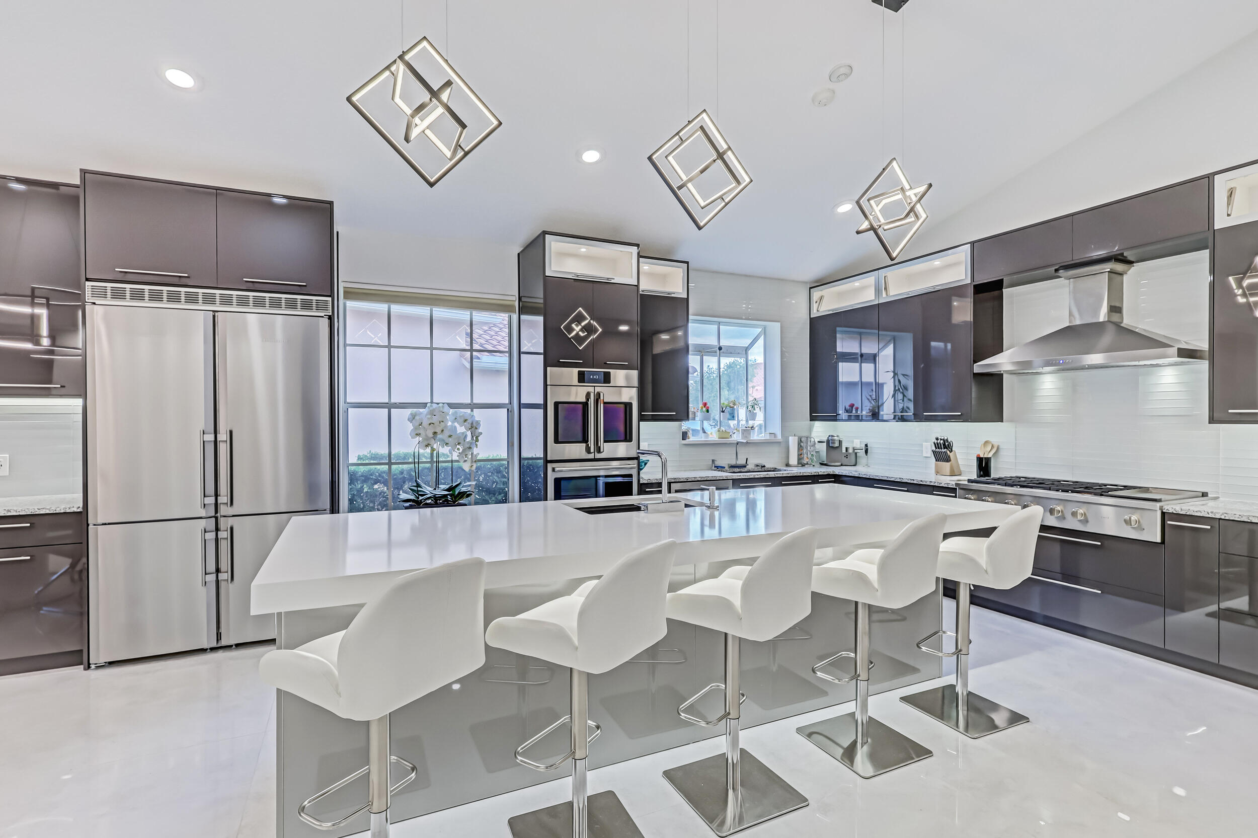 523 Eagleton Cove Trace Palm Beach Gardens, FL 33418 - Photo 15 of 43 Kitchen Island