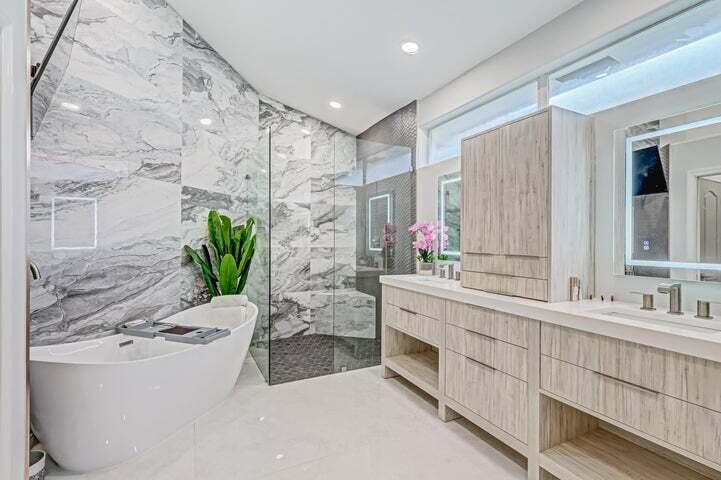 523 Eagleton Cove Trace Palm Beach Gardens, FL 33418 - Photo 22 of 43 Primary Bath