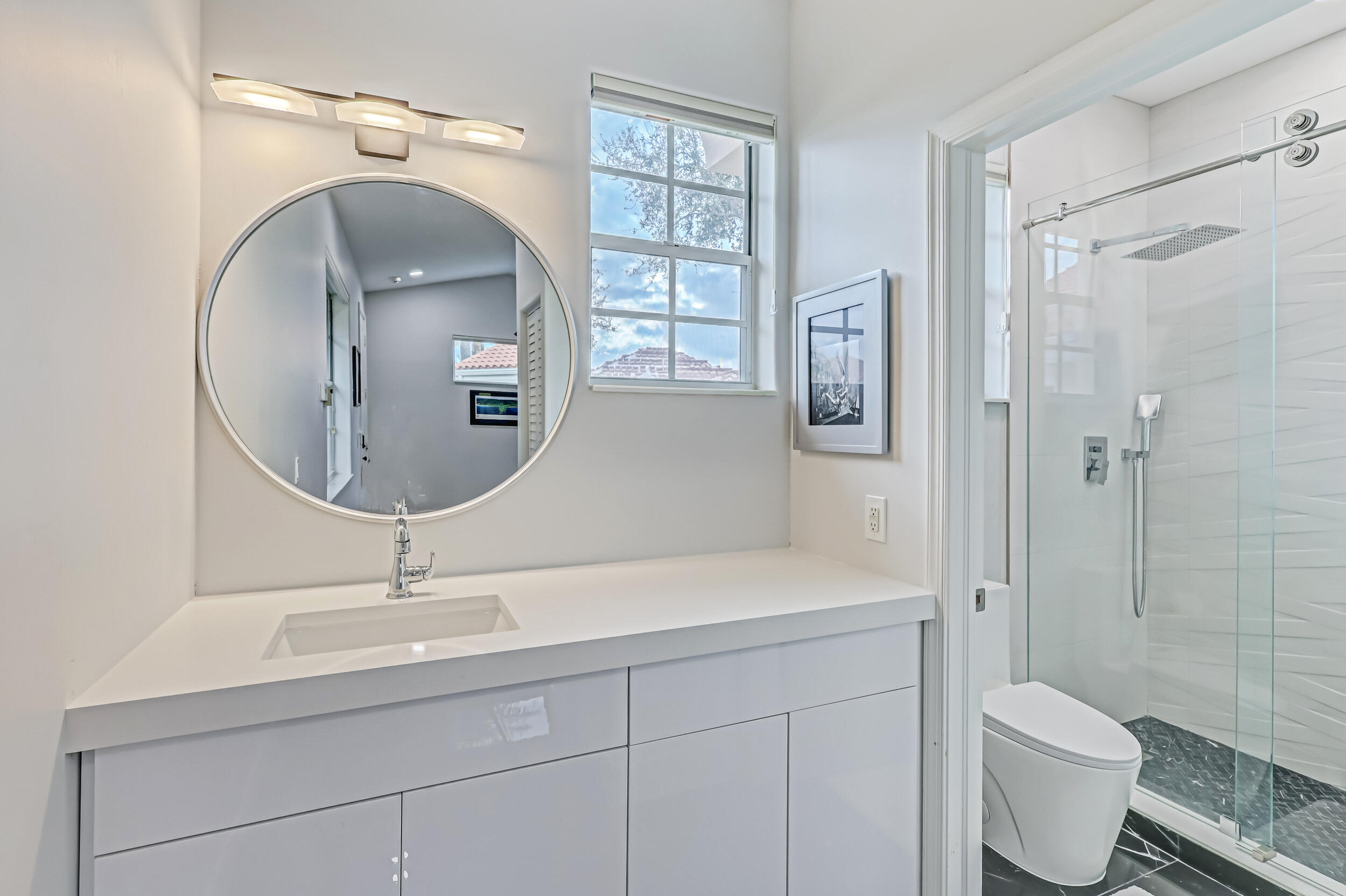 523 Eagleton Cove Trace Palm Beach Gardens, FL 33418 - Photo 31 of 43 Guest House Bath