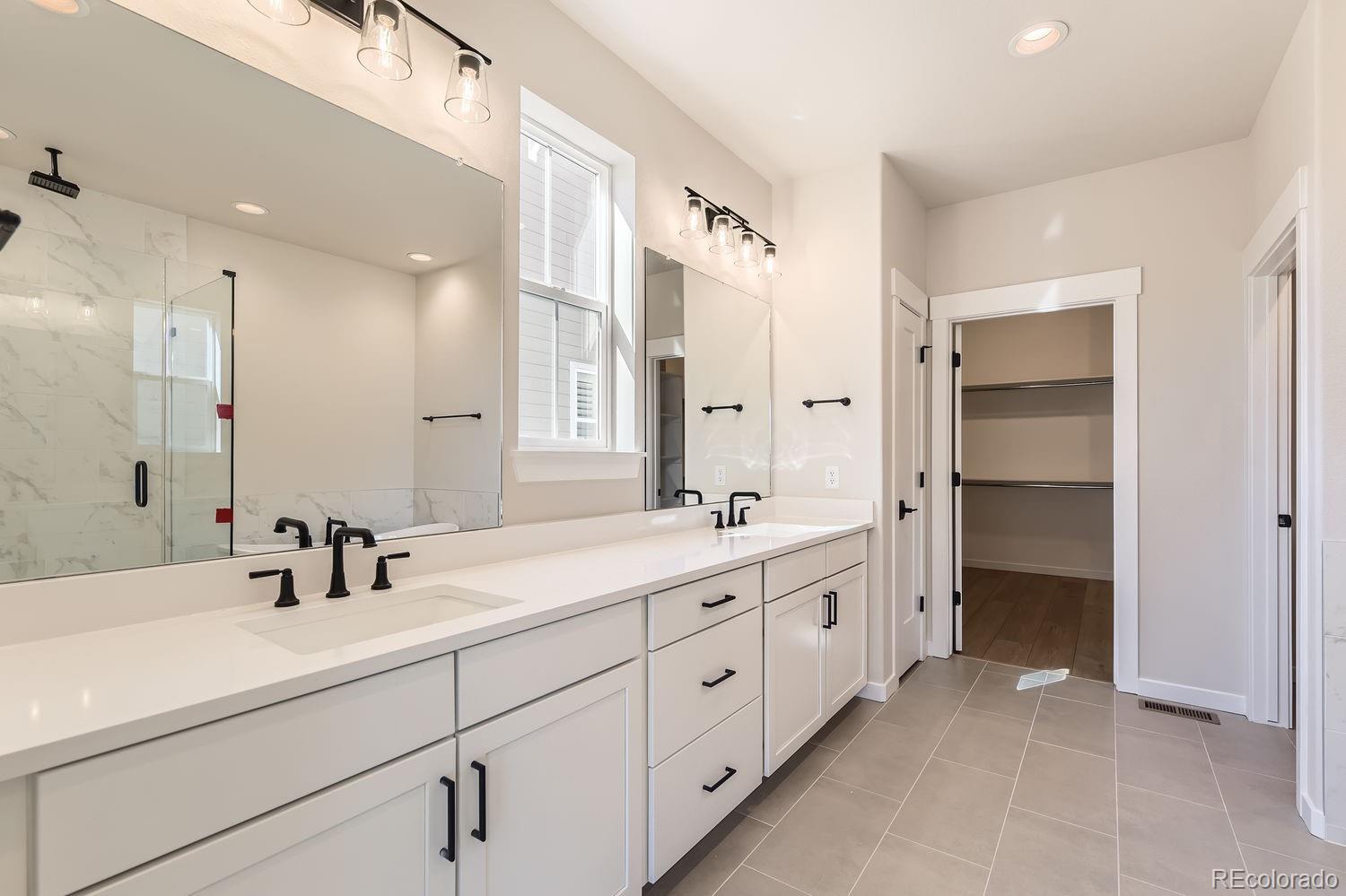 8926 South Rome Court Aurora, CO 80016 - Photo 16 of 29