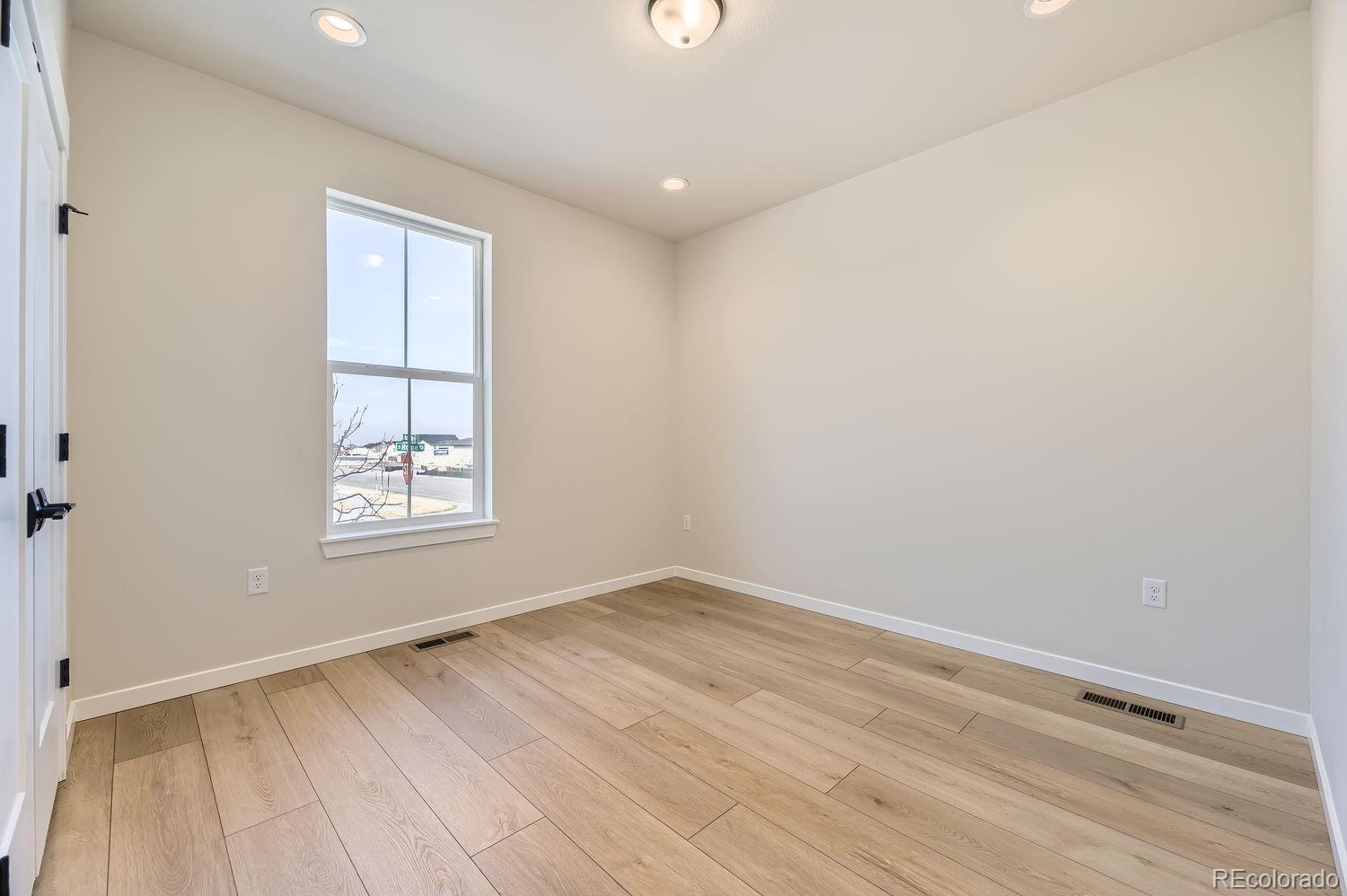 8926 South Rome Court Aurora, CO 80016 - Photo 18 of 29