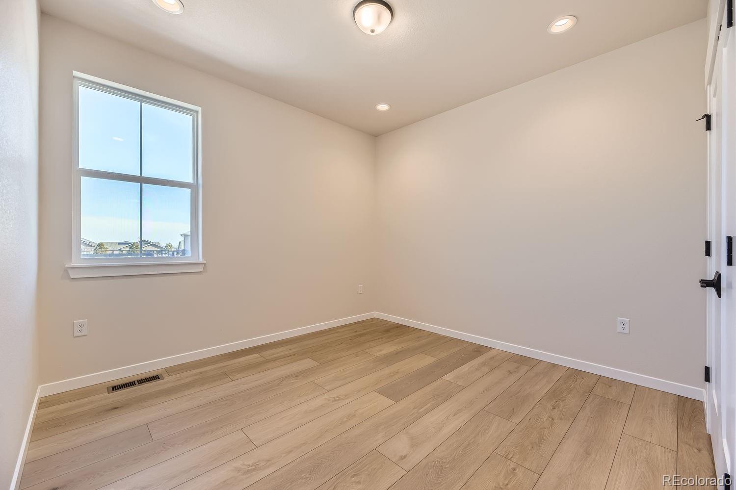 8926 South Rome Court Aurora, CO 80016 - Photo 20 of 29