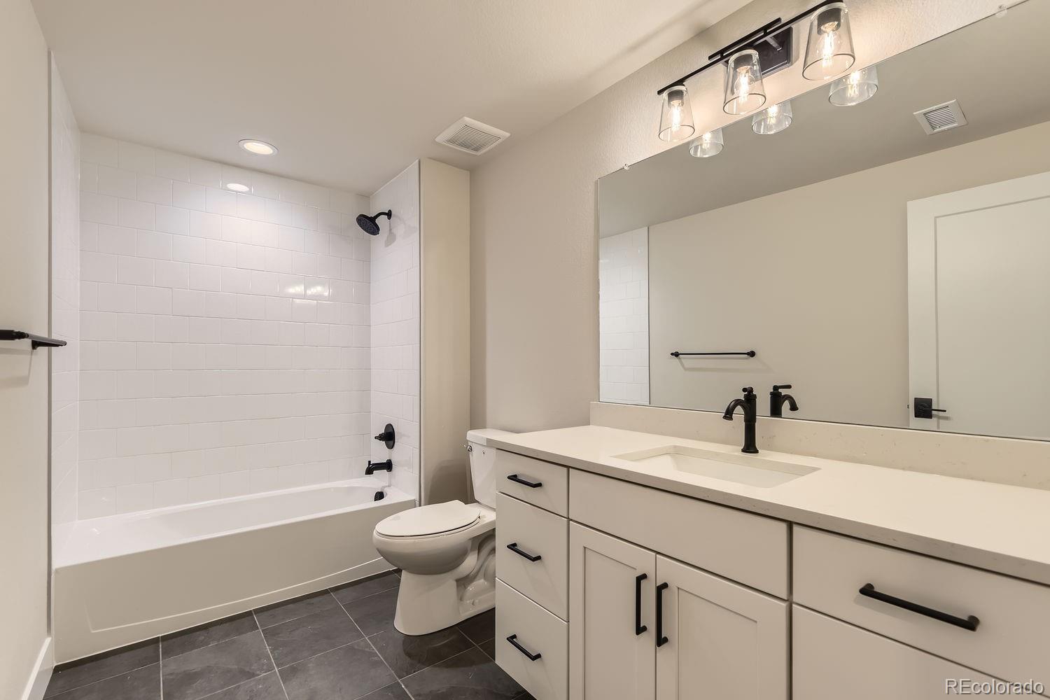 8926 South Rome Court Aurora, CO 80016 - Photo 22 of 29