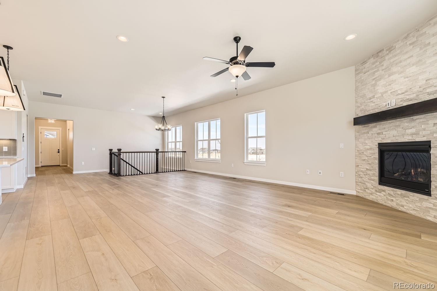 8926 South Rome Court Aurora, CO 80016 - Photo 7 of 29