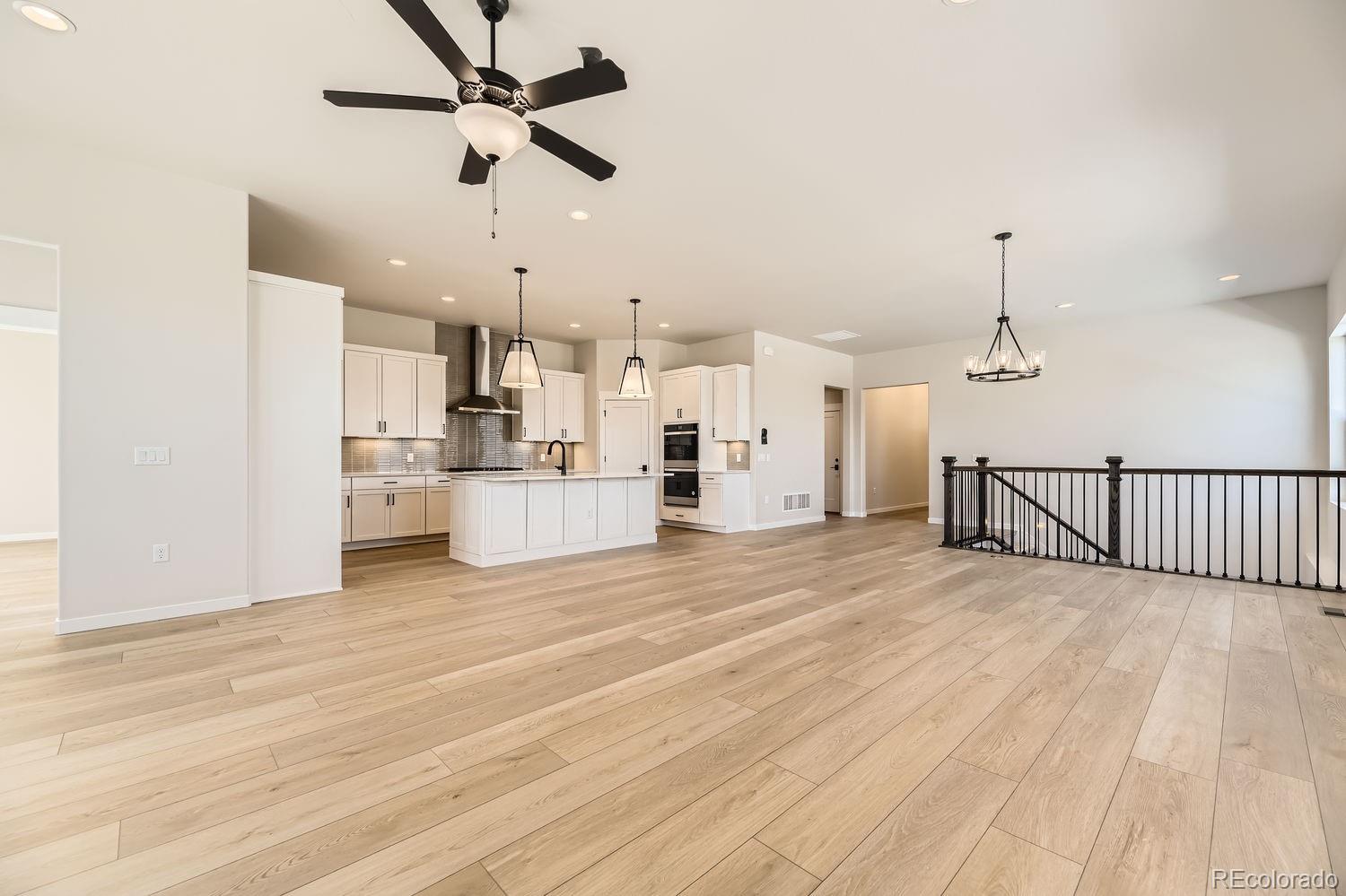 8926 South Rome Court Aurora, CO 80016 - Photo 8 of 29