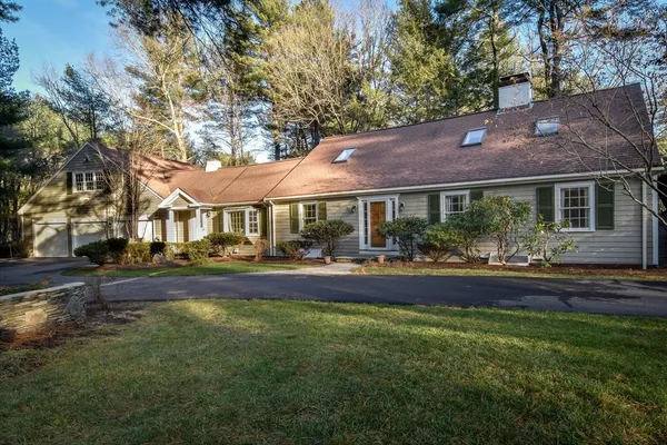 $2,450,000 | 9 Buttercup Lane, Dover, MA 02030