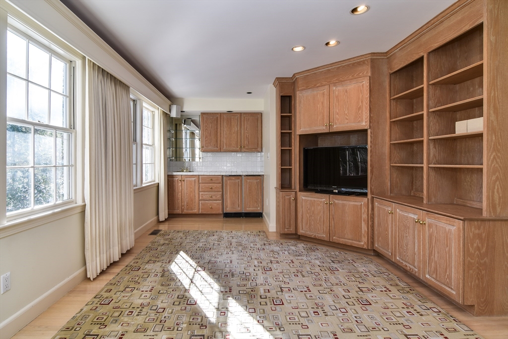 9 Buttercup Lane Dover, MA 02030 - Photo 13 of 36