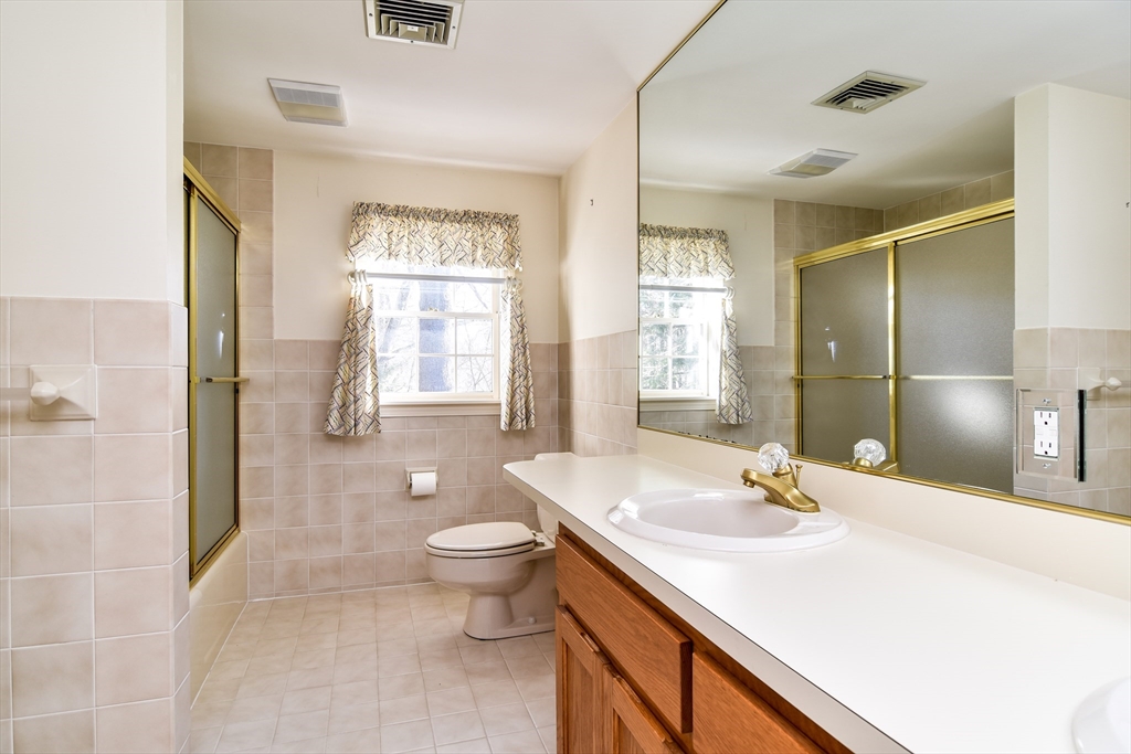 9 Buttercup Lane Dover, MA 02030 - Photo 25 of 36