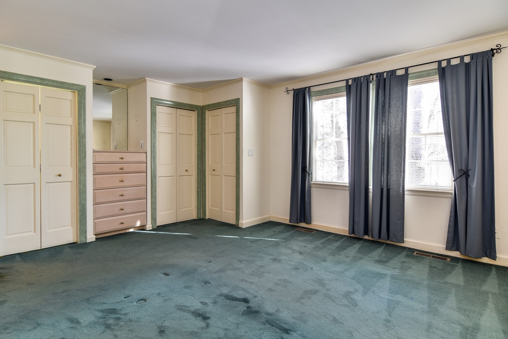 9 Buttercup Lane Dover, MA 02030 - Photo 10 of 36