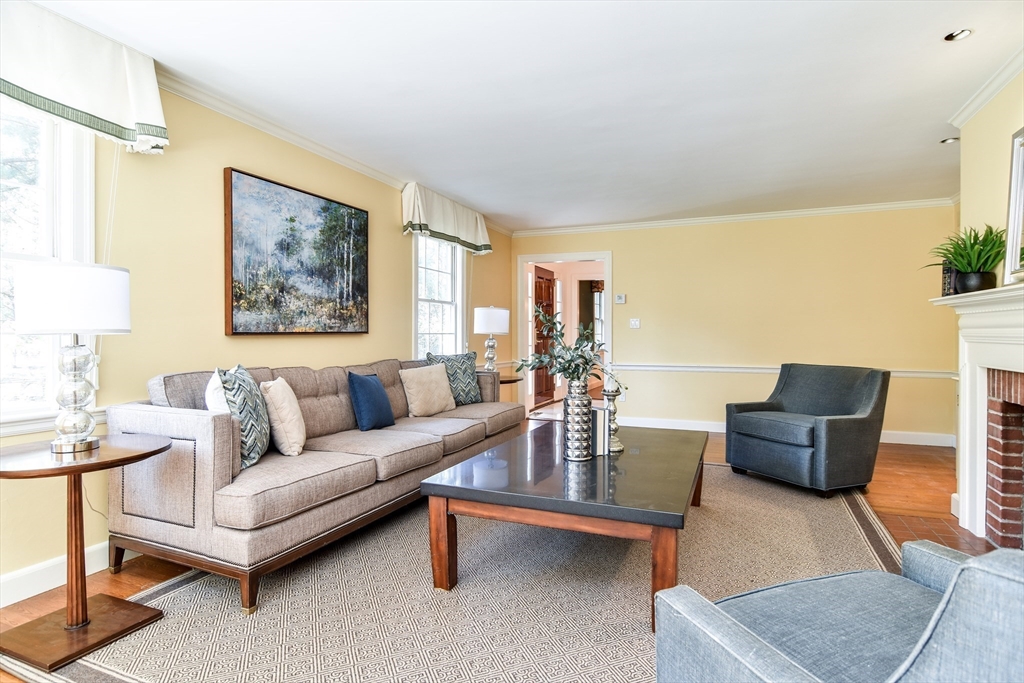 9 Buttercup Lane Dover, MA 02030 - Photo 10 of 36