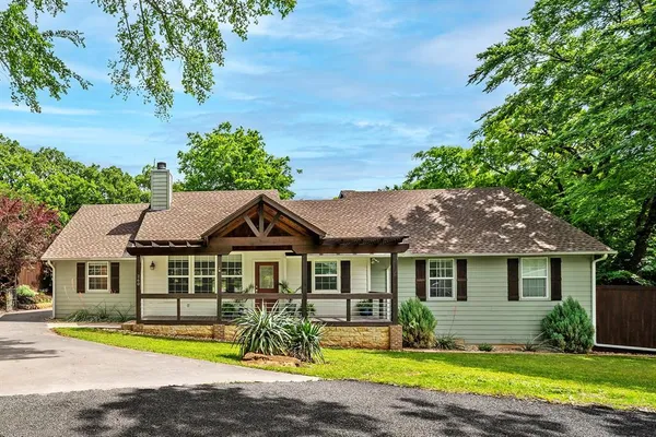 $689,500 | 260 Susan Drive, Pottsboro, TX 75076