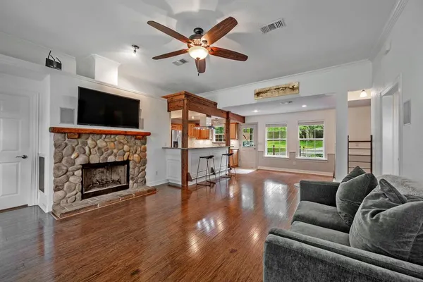 $689,500 | 260 Susan Drive, Pottsboro, TX 75076
