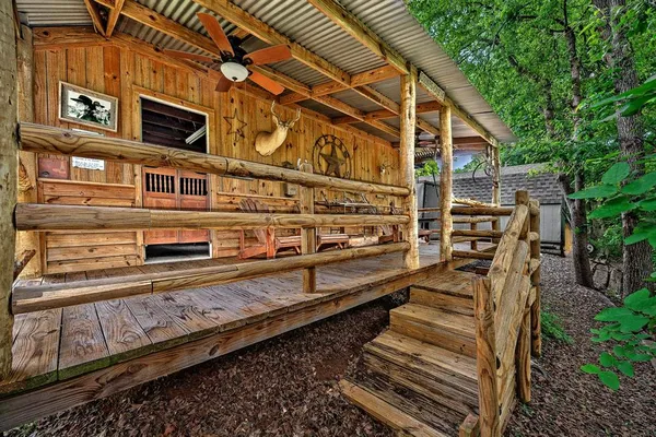 $689,500 | 260 Susan Drive, Pottsboro, TX 75076