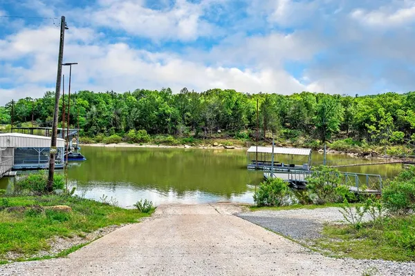 $689,500 | 260 Susan Drive, Pottsboro, TX 75076