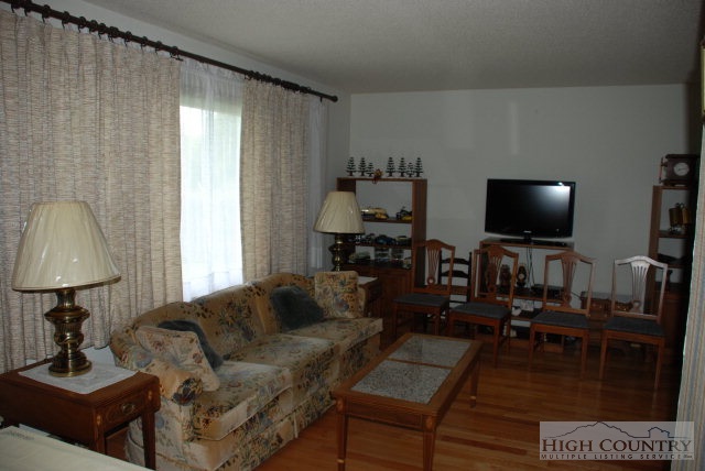 198 Sexton Road West Jefferson, NC 28694 - Photo 4 of 25 Gallery Image 4