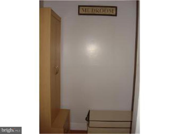 19 Congress Avenue Springfield, PA 19064 - Photo 10 of 18 Mud Room
