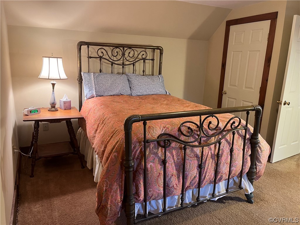 399 Chellowe Road Dillwyn, VA 23936 - Photo 20 of 50 a bedroom with a bed and a table