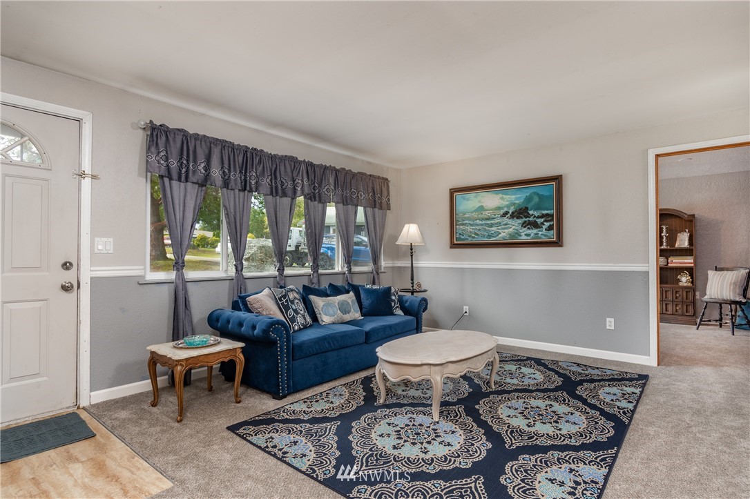 1070 Ridgeway Drive Oak Harbor, WA 98277 - Photo 2 of 23 Gallery Image 2