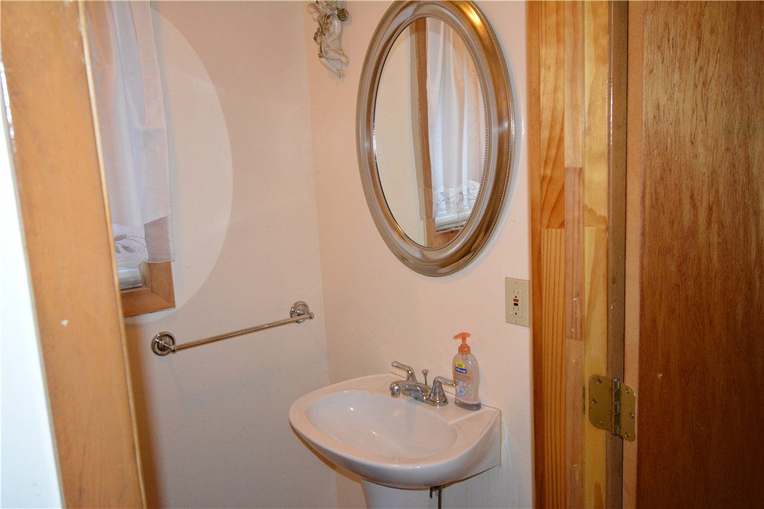 115 Gothic Street Rochester, NY 14621 - Photo 7 of 14