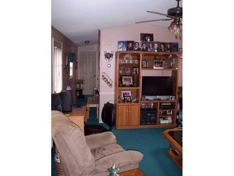 90 Cedar Street Millinocket, ME 04462 - Photo 12 of 32 Living Room.
