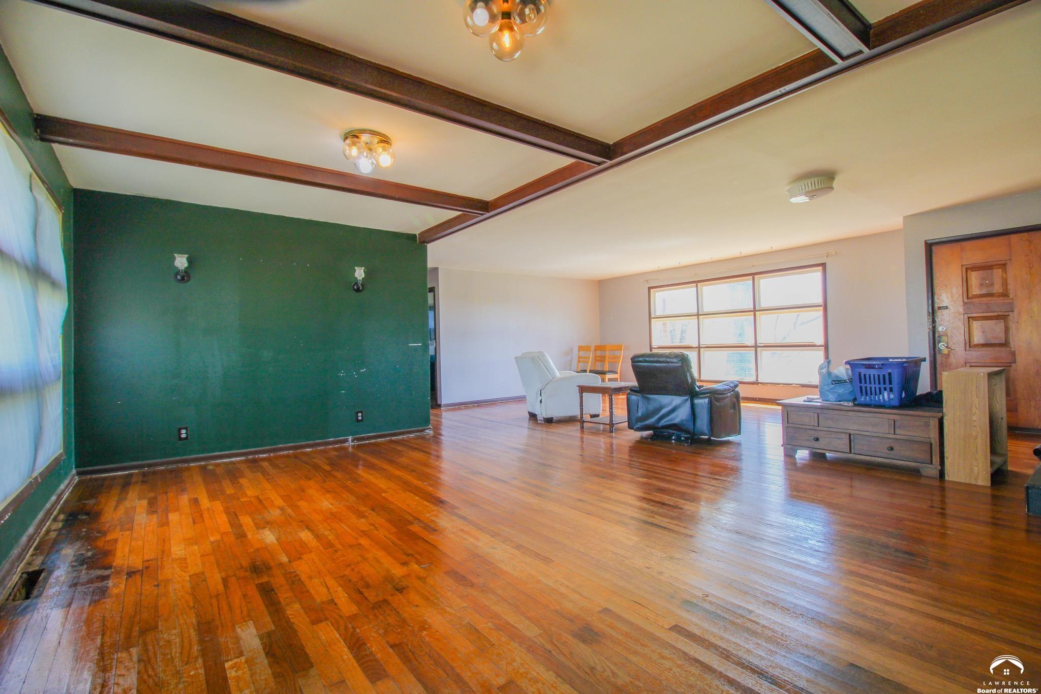 25388 Chieftain Road Lawrence, KS 66044 - Photo 11 of 39