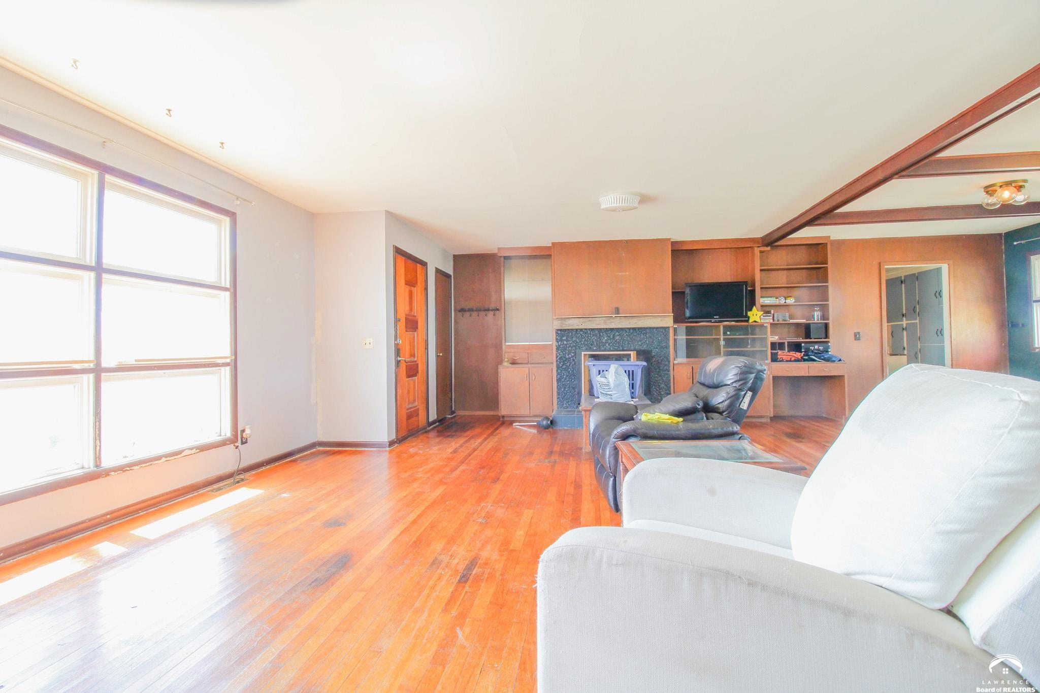 25388 Chieftain Road Lawrence, KS 66044 - Photo 18 of 39