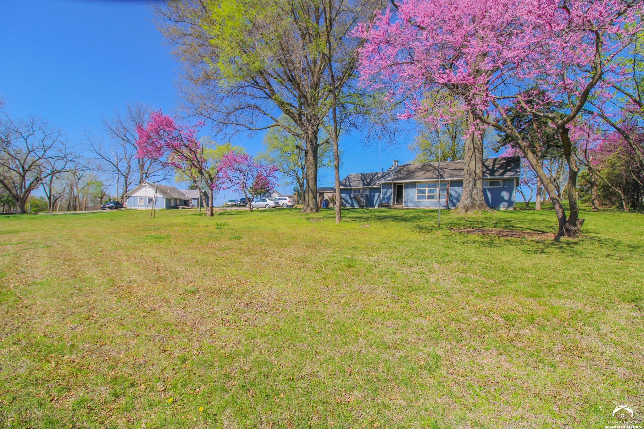 25388 Chieftain Road Lawrence, KS 66044 - Photo 2 of 39