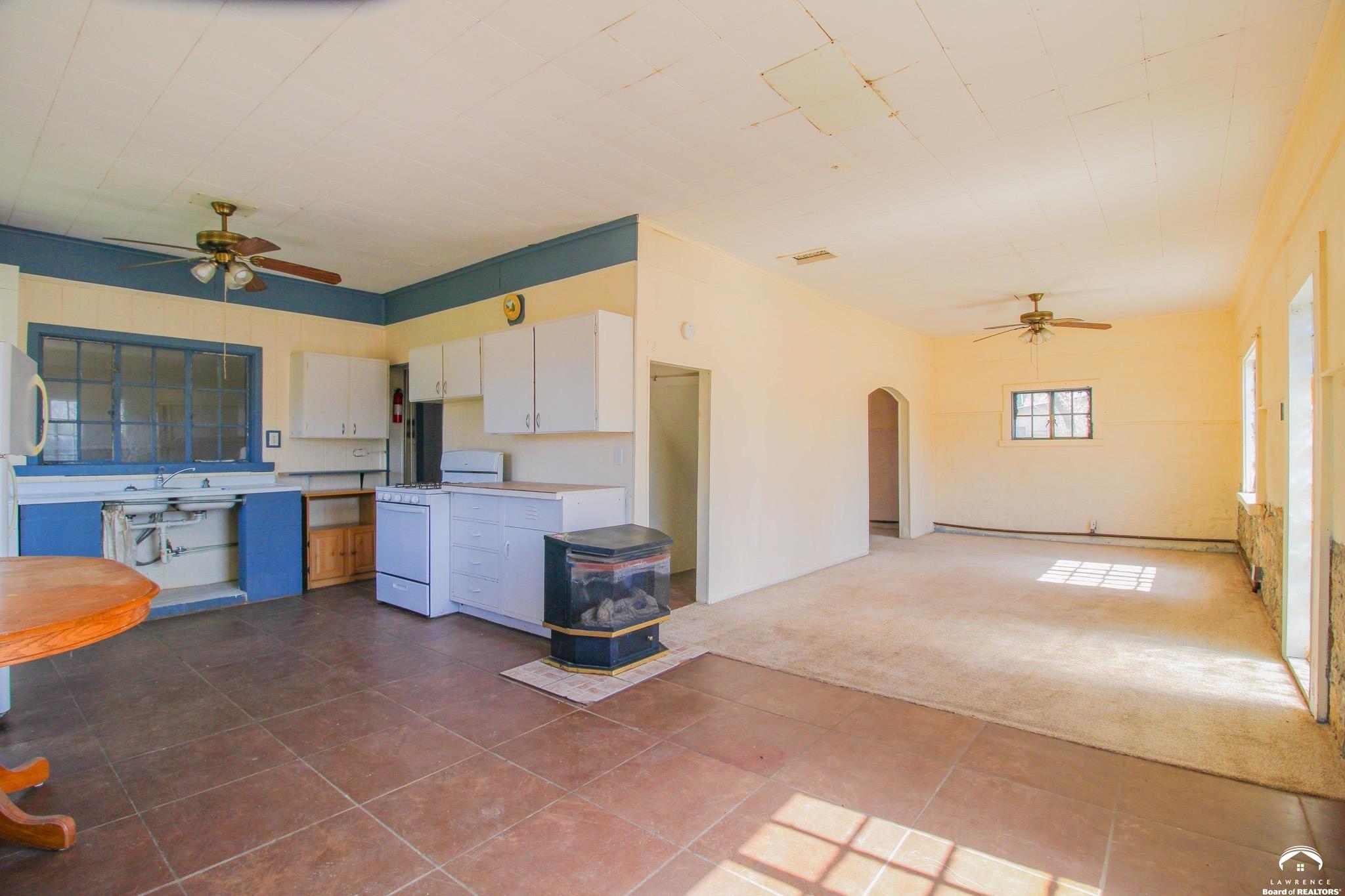 25388 Chieftain Road Lawrence, KS 66044 - Photo 22 of 39