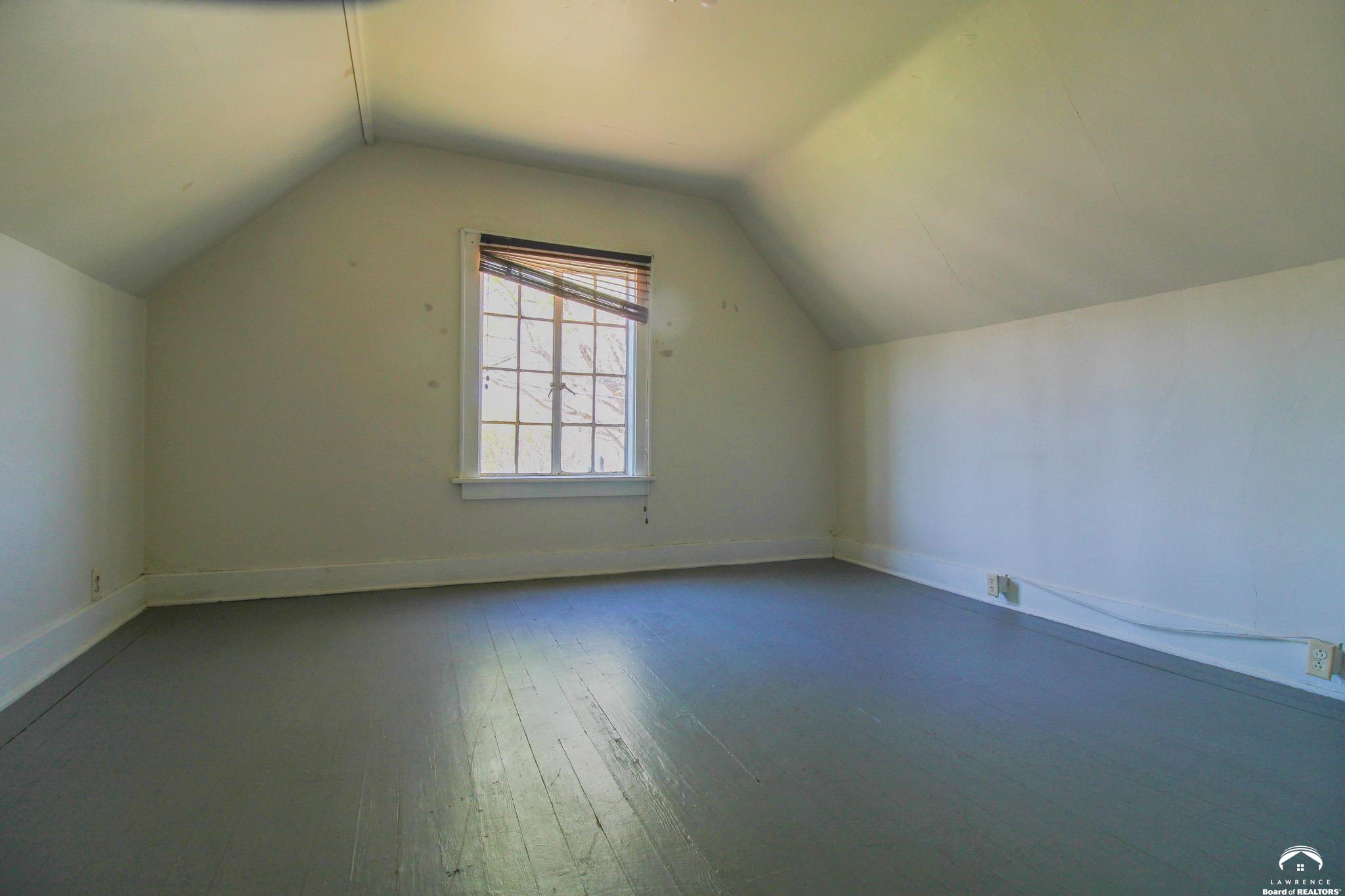 25388 Chieftain Road Lawrence, KS 66044 - Photo 27 of 39