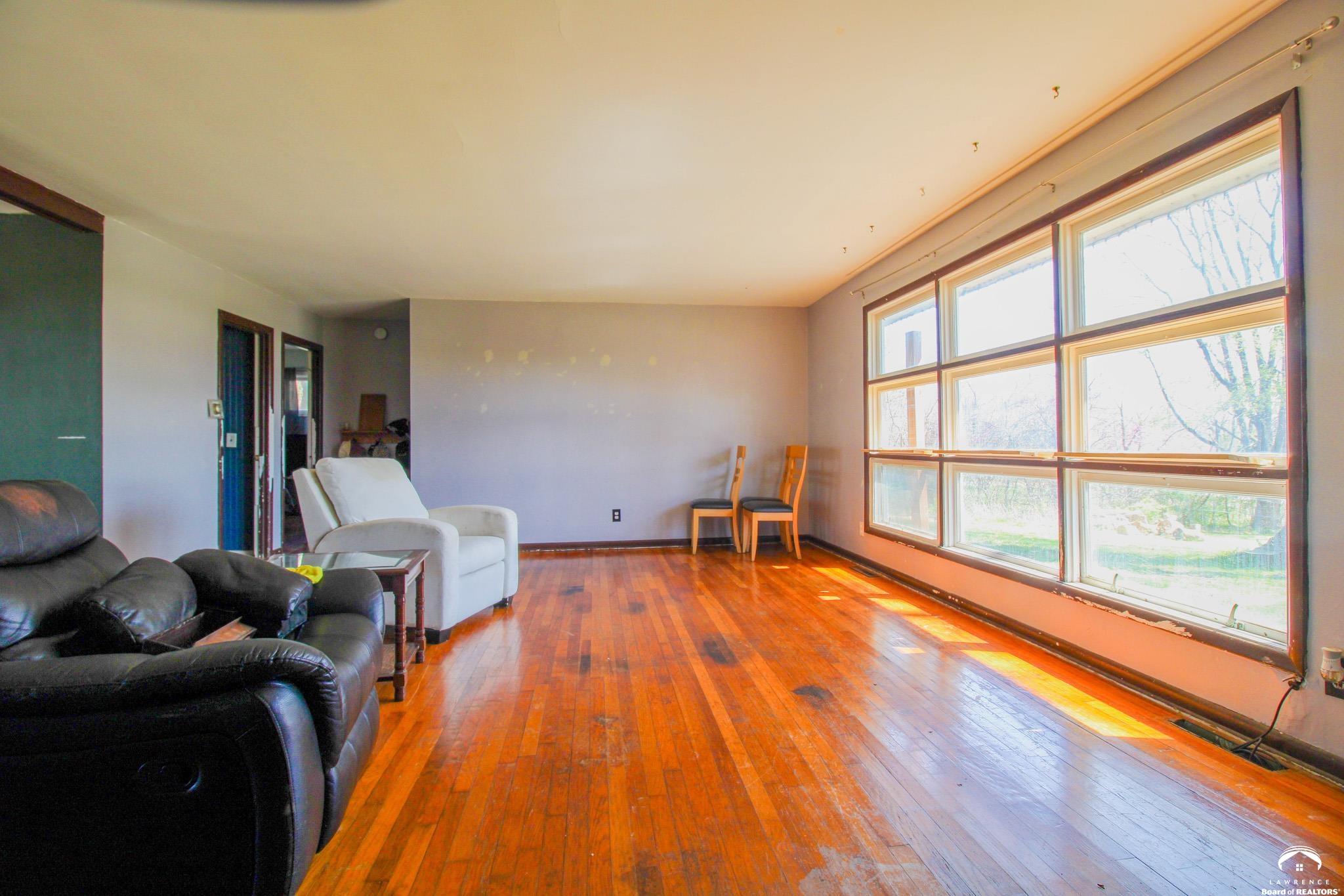 25388 Chieftain Road Lawrence, KS 66044 - Photo 10 of 39