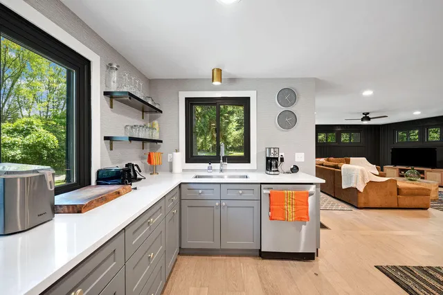 $835,000 | 5831 Browntown Road, Sawyer, MI 49125