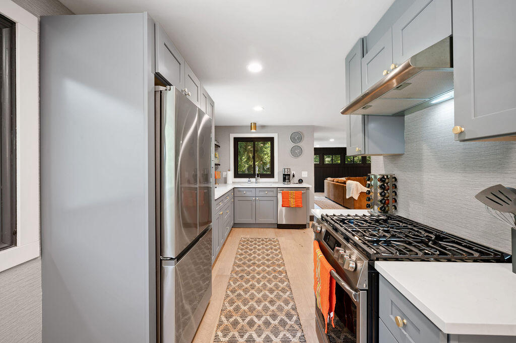 5831 Browntown Road Sawyer, MI 49125 - Photo 12 of 42 11