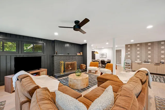 $835,000 | 5831 Browntown Road, Sawyer, MI 49125