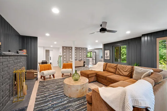 $835,000 | 5831 Browntown Road, Sawyer, MI 49125