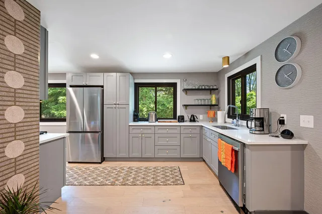 $835,000 | 5831 Browntown Road, Sawyer, MI 49125