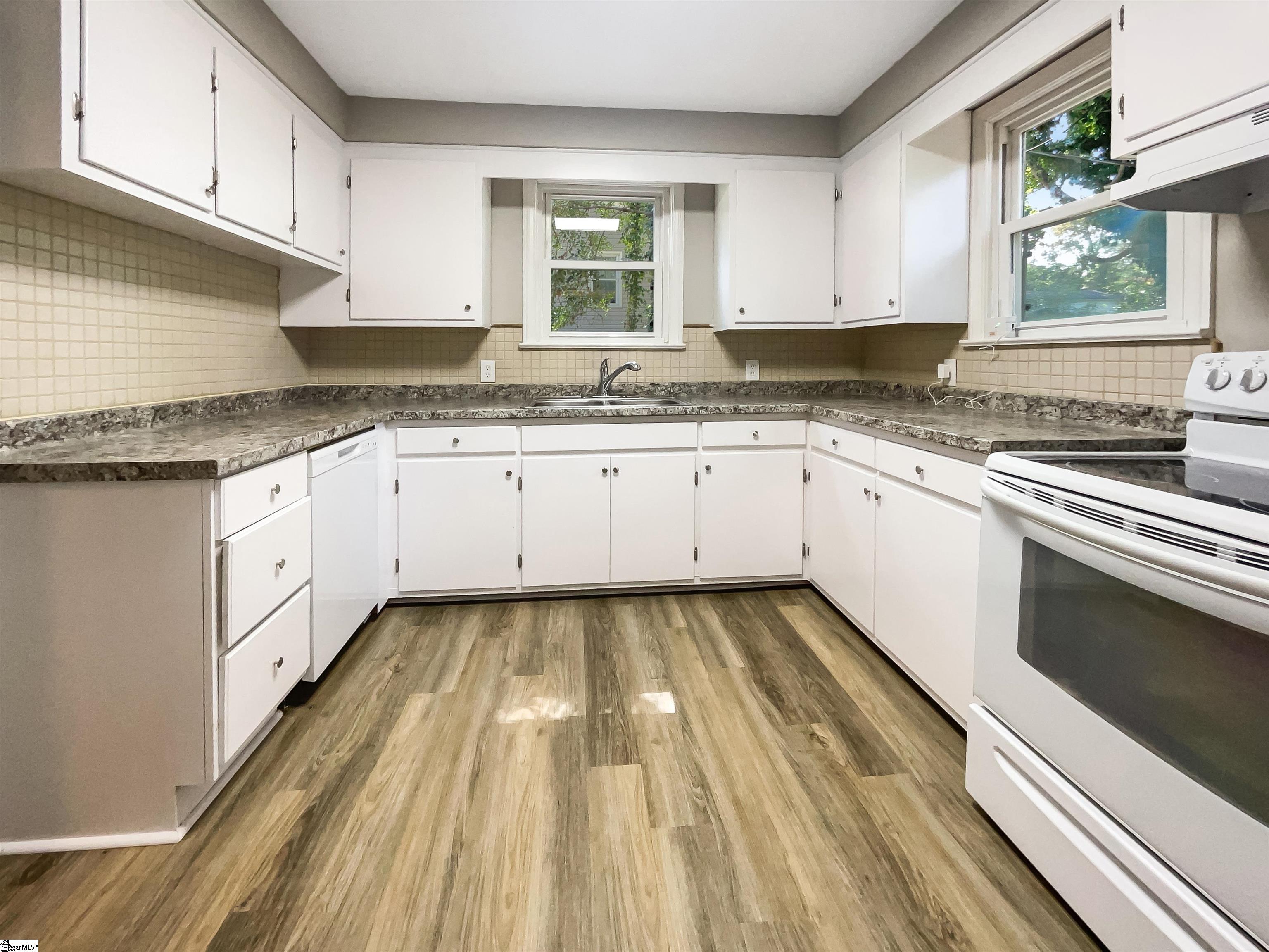 921 Barnwell Road Spartanburg, SC 29303 - Photo 4 of 17