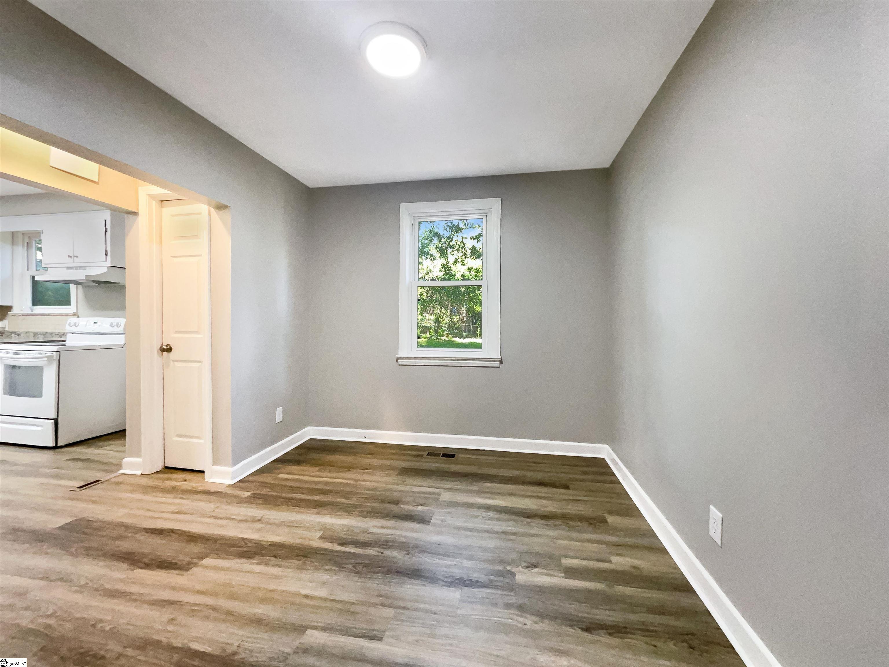 921 Barnwell Road Spartanburg, SC 29303 - Photo 7 of 17