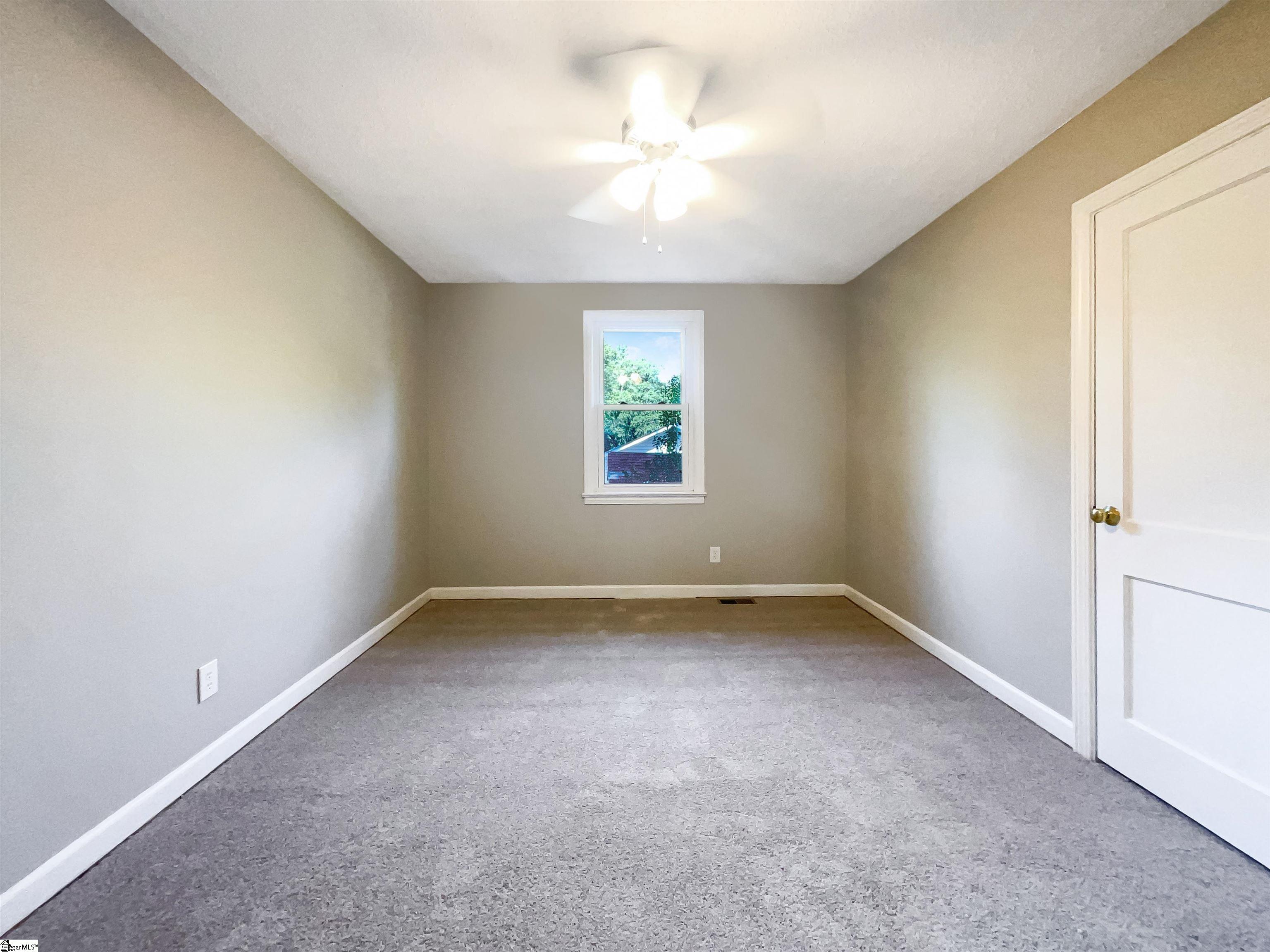921 Barnwell Road Spartanburg, SC 29303 - Photo 9 of 17