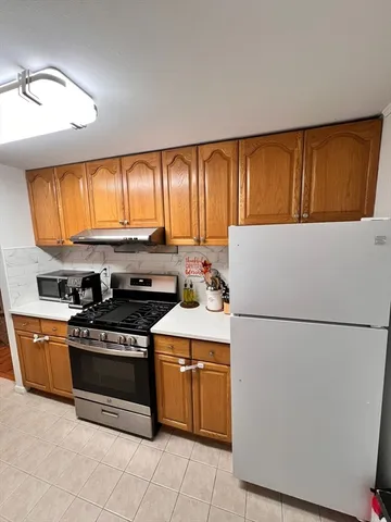 $3,200 | 108 Kingston Street, Unit 108, North Andover, MA 01845