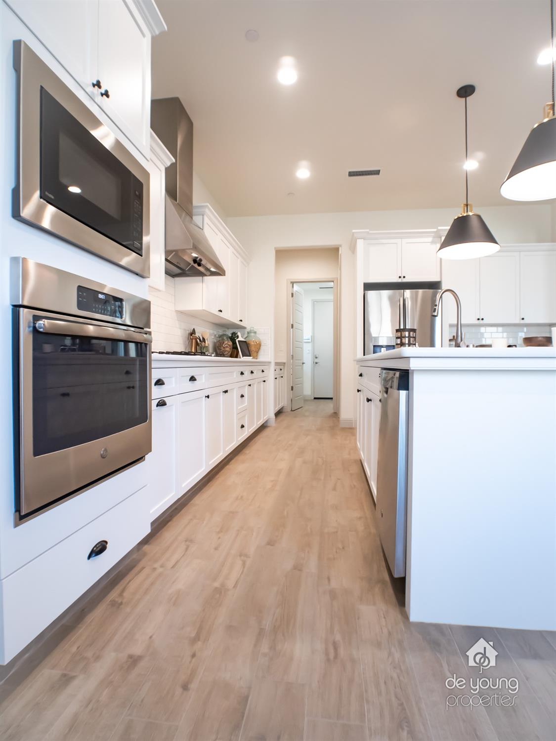 2924 Portland Avenue Clovis, CA 93619 - Photo 7 of 25