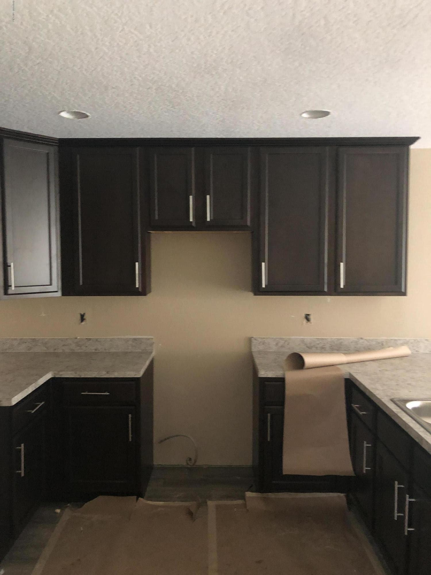 4127 Hudnall Road Jacksonville, FL 32207 - Photo 3 of 20 4127 CABINETS