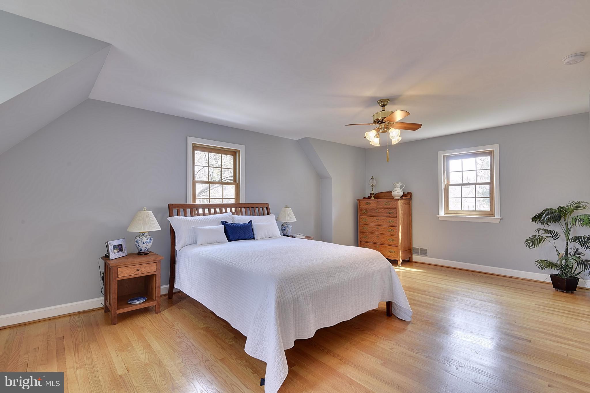 4606 Woodfield Road Bethesda, MD 20814 - Photo 12 of 25 Bedroom (Master)