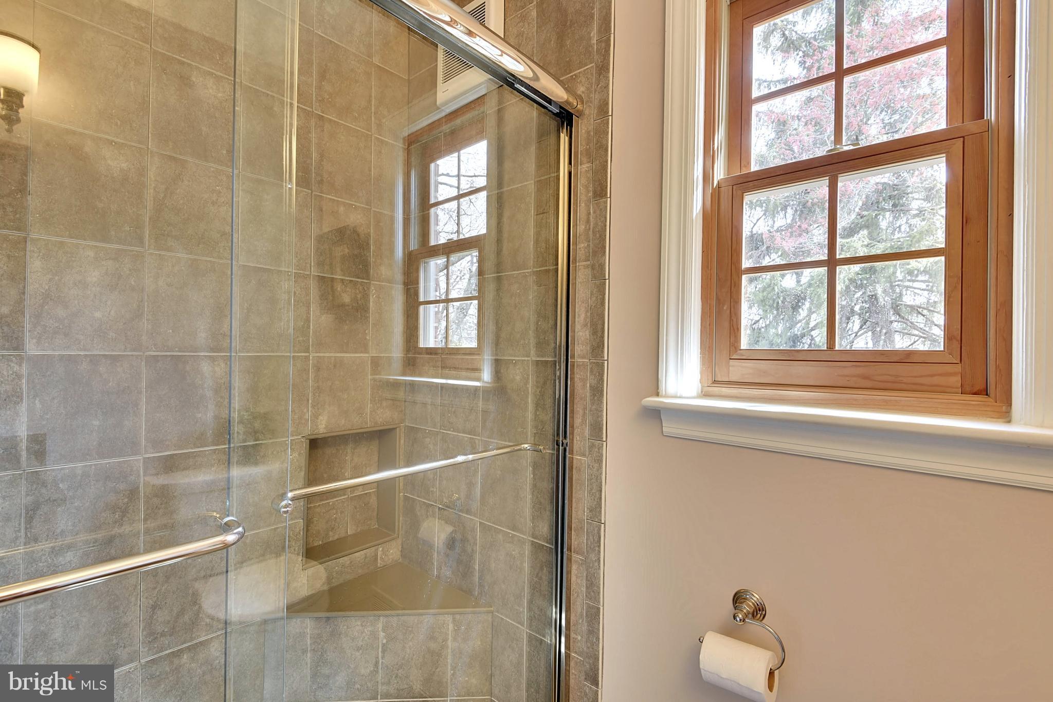 4606 Woodfield Road Bethesda, MD 20814 - Photo 13 of 25 Bath (Master)