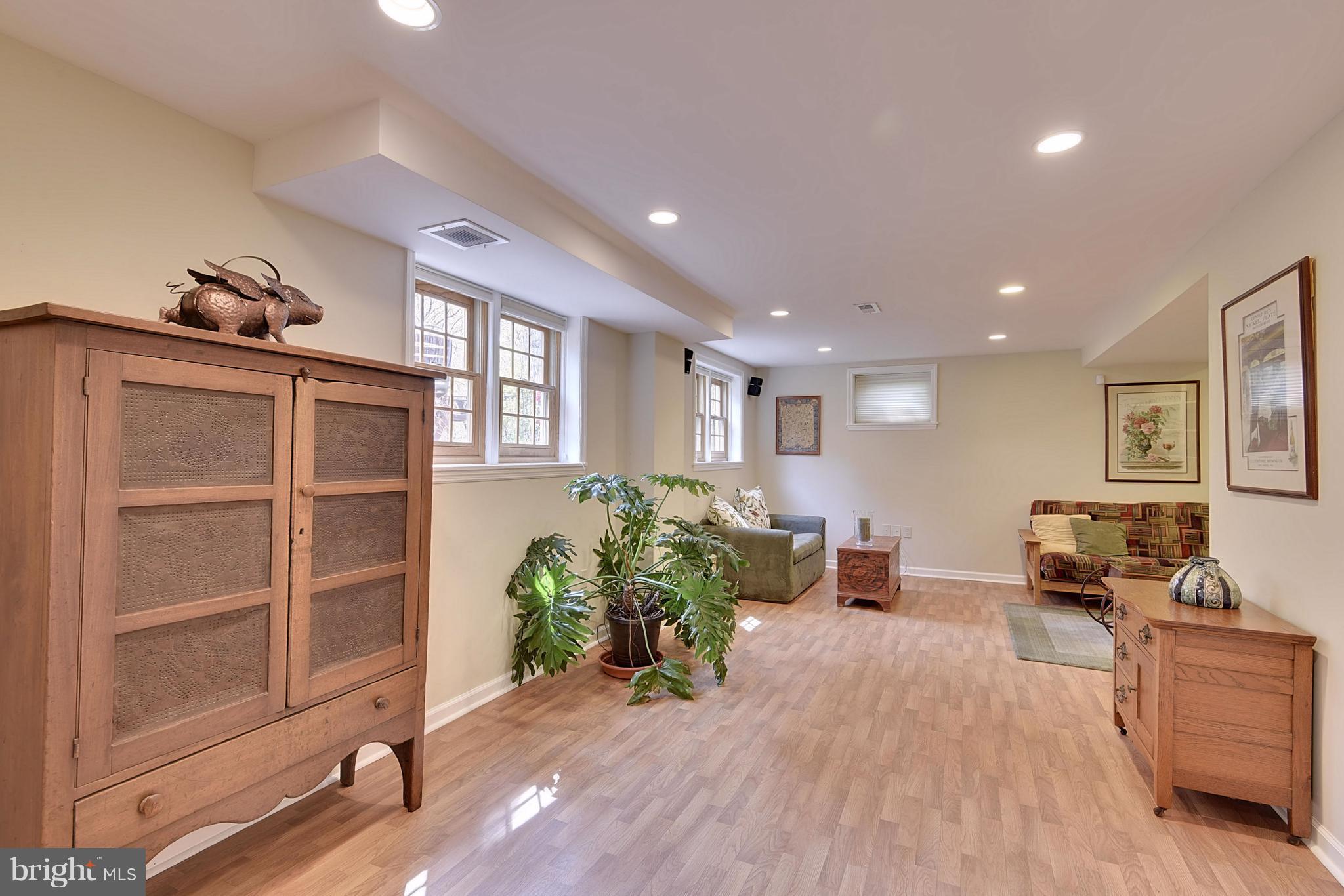 4606 Woodfield Road Bethesda, MD 20814 - Photo 18 of 25 Family Room