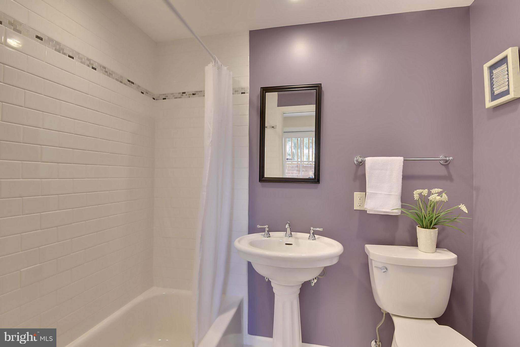4606 Woodfield Road Bethesda, MD 20814 - Photo 20 of 25 New Bath