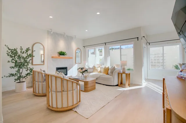 $1,200,000 | 2271 Armada Way, San Mateo, CA 94404