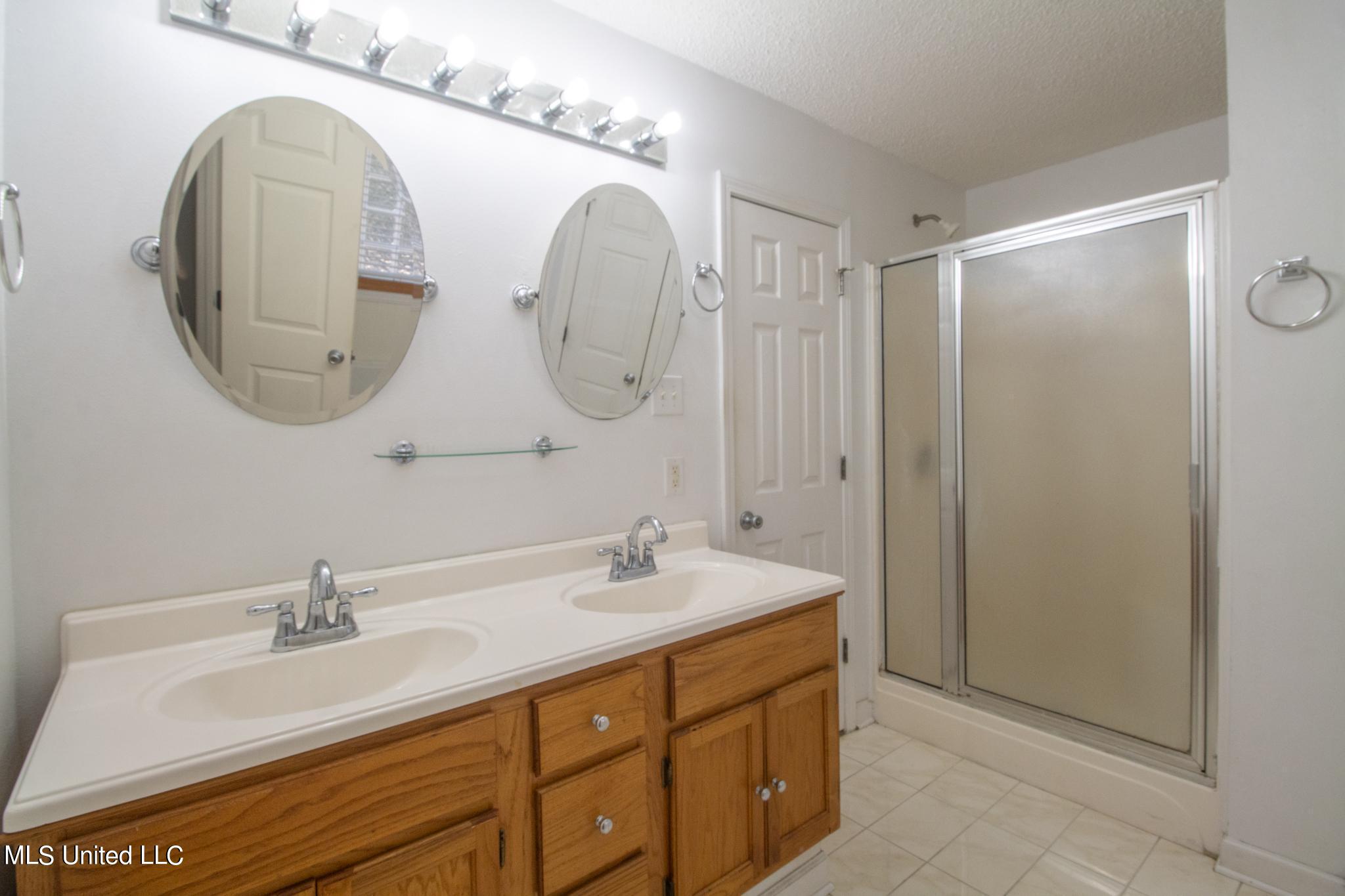 1421 Spruce Street Ocean Springs, MS 39564 - Photo 12 of 21 1421 Spruce-72015